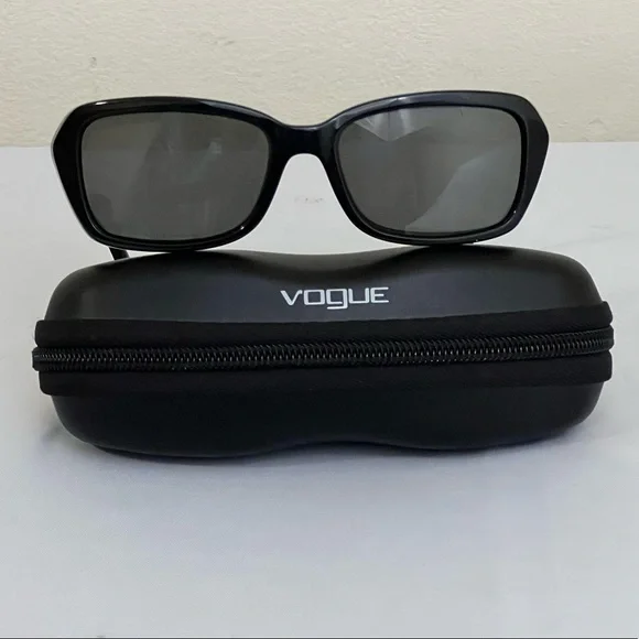 Vogue Sunglasses w/ Case VO 2964-SB Vogue VO 2964SB Sunglasses - Go-Optic.com - SOLD OUT main image 3